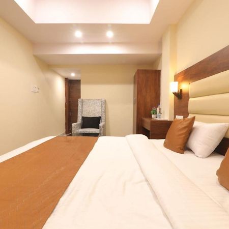 Hotel Blueark Lucknow Eksteriør bilde