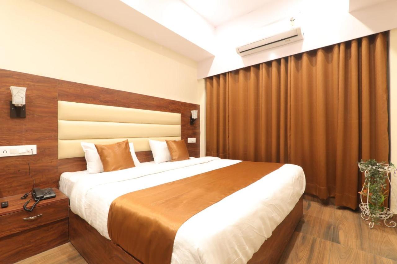 Hotel Blueark Lucknow Eksteriør bilde