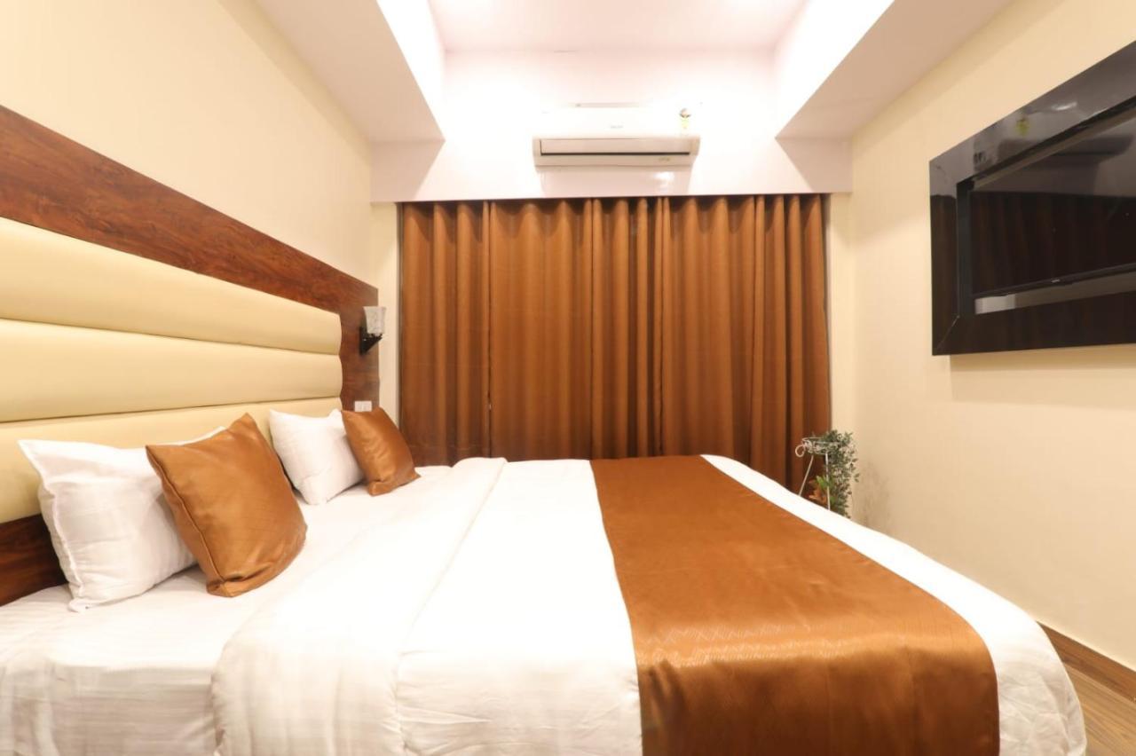 Hotel Blueark Lucknow Eksteriør bilde